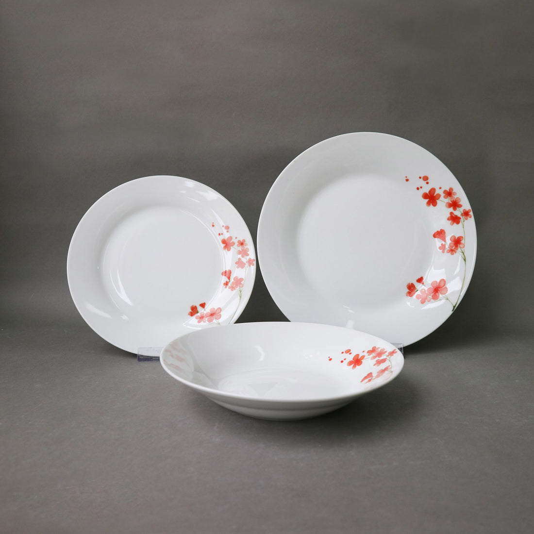 Set farfurii, portelan, model floral rosu, 18 piese