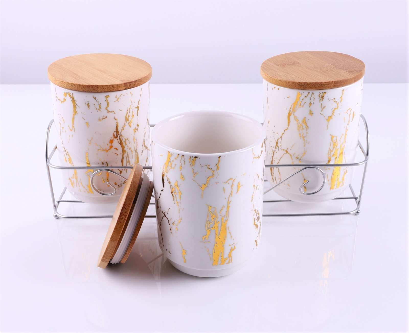 Set de 3 recipiente pentru condimente, capace din bambus si suport de inox