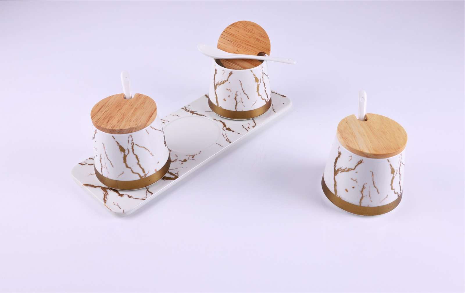 Set de 3 recipiente pentru condimente din portelan, cu lingurite