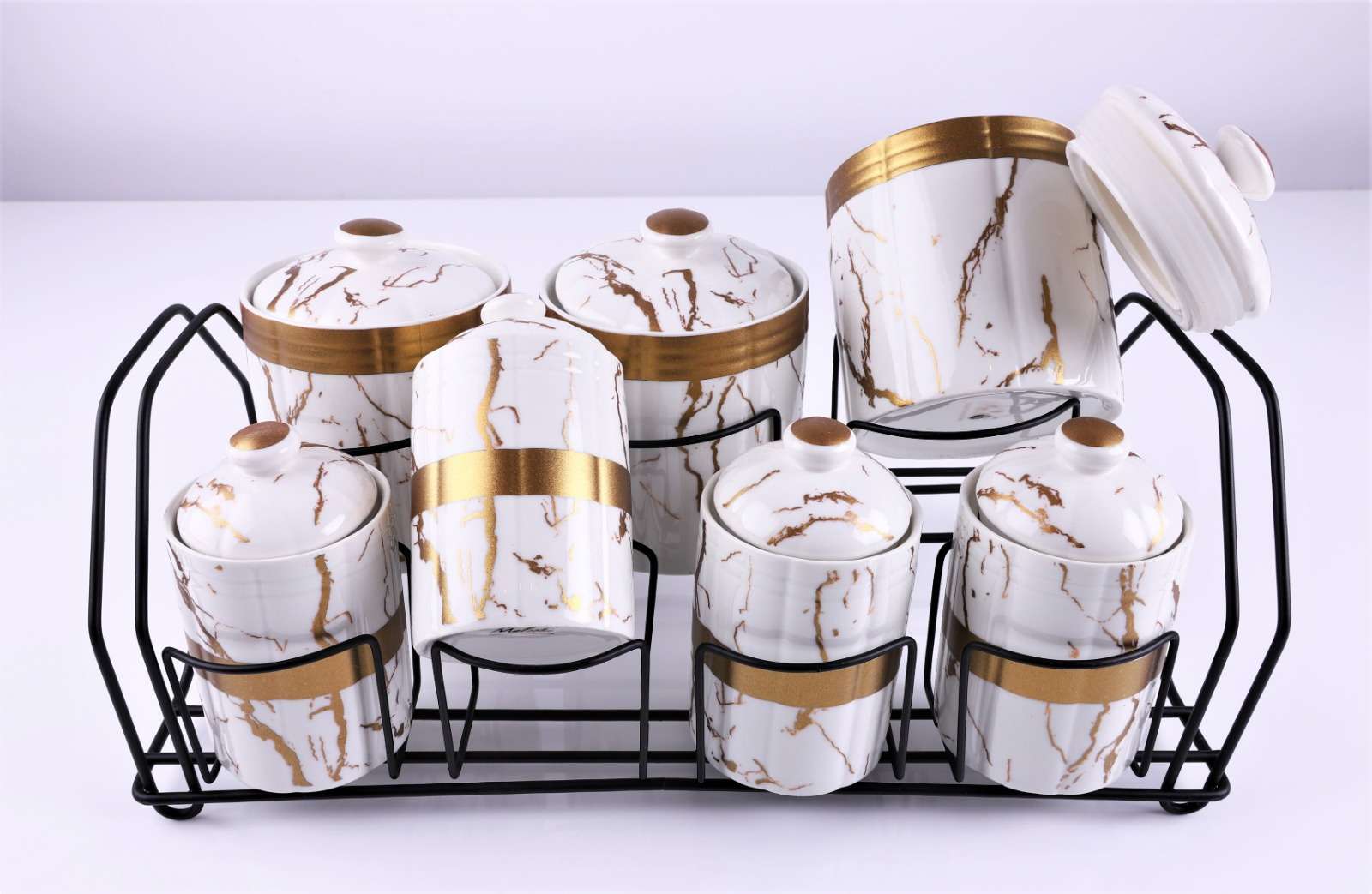 Set de 7 recipiente pentru condimente din portelan + suport metal