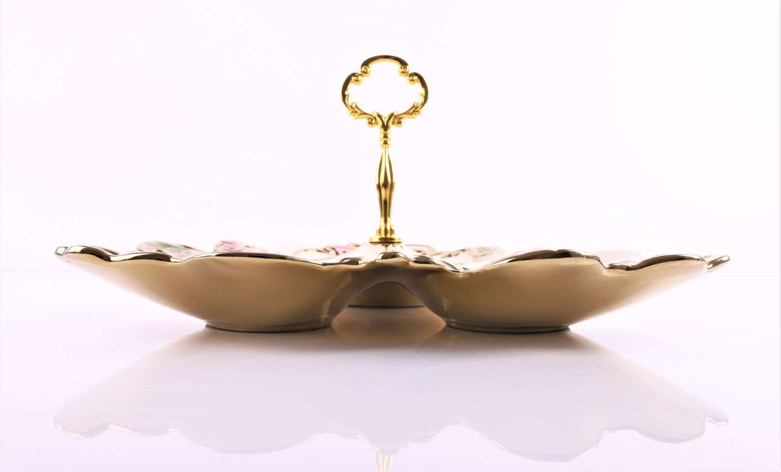 Platou compartimentat din ceramica si maner din metal