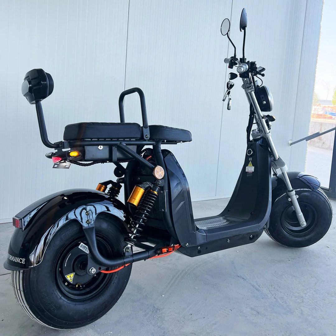 Scuter Electric 2 Persoane, Viteză Limitată 25 km/h – Fără Permis,  Motor 1500W, Baterie 20Ah, Suspensie Hidraulică, COC Inclus