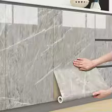 Rola tapet modern, imitatie de marmura At Performance rezistent, la apa, vinil, compact, autoadeziv, 60cmx 300 cm, gri inchis