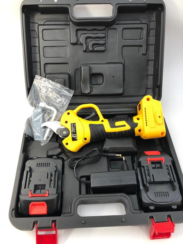 Foarfeca electrica pe acumulator pentru gradina AT PERFORMANCE®, 36 V, putere maxim 800 W, valiza de transport, taiere maxim 25 mm, contine: 2 acumulatori 2.0 Ah + incarcator + valiza transport.