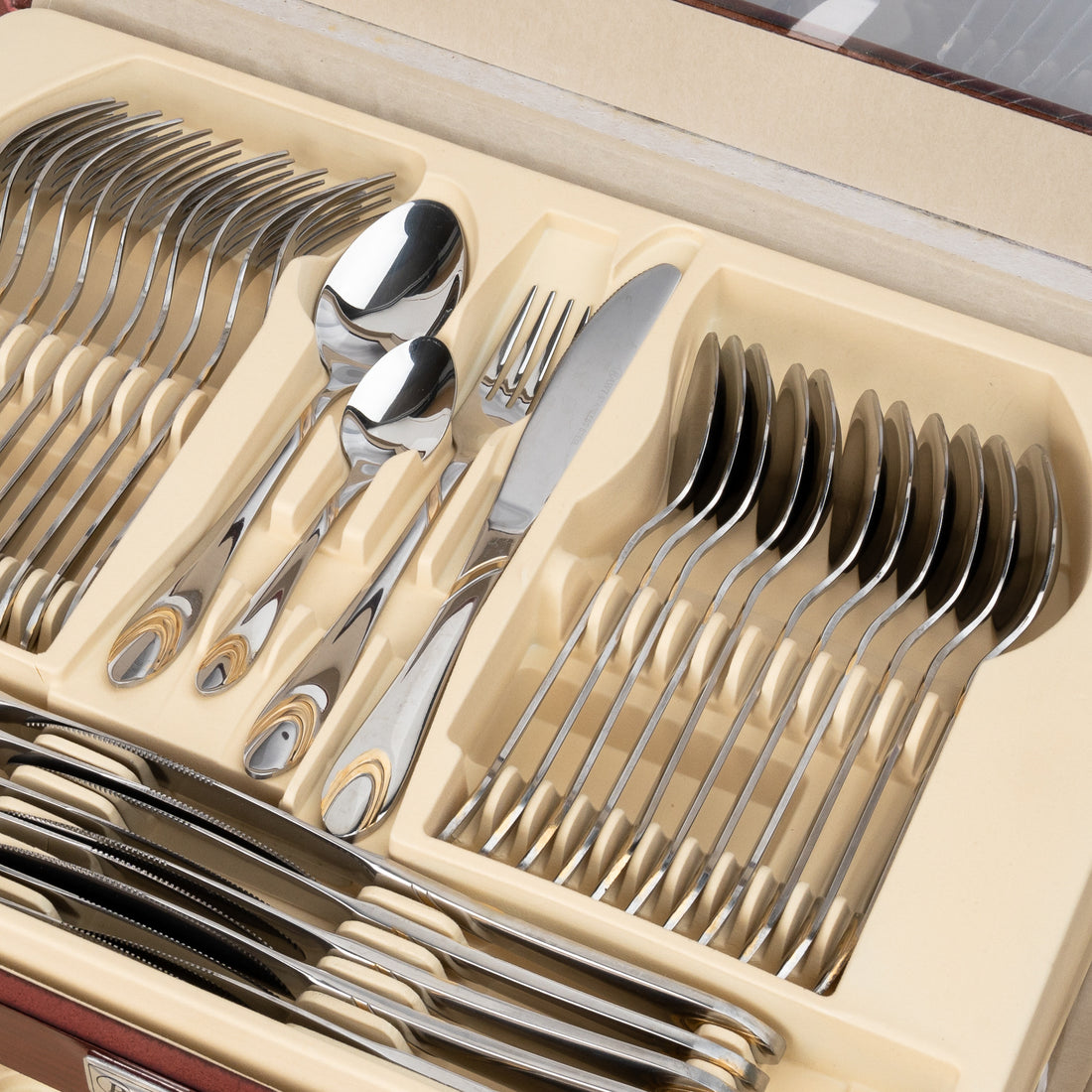 Set tacam in diplomat 72pcs Inox Auriu