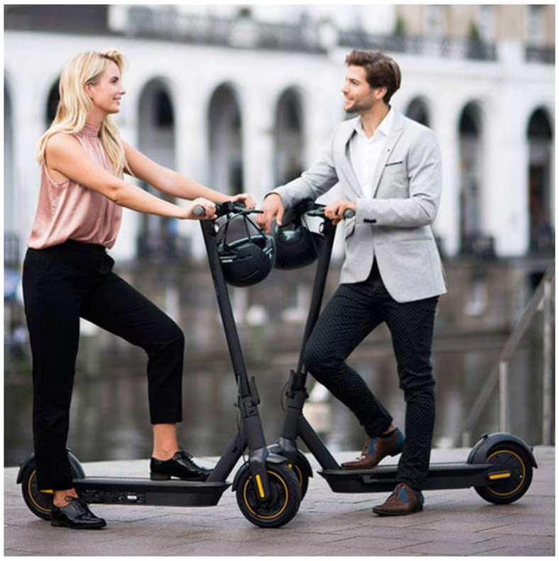 Trotineta electrica MAX, AT PERFORMANCE, 350W, Cu afisaj LCD, Baterie Lithium-Ion 12.5 Ah, Autonomie 42-52 km, Viteza 45km/h, greutate maxima admisa 130 Kg AT PERFORMANCE Vezi toate produsele