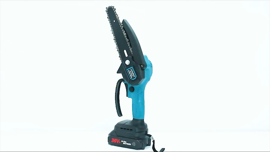 Mini fierastrau electric / mini drujba cu lant pe acumulator AT PERFORMANCE®, 21 V, putere 550 W, lungime lama 6 inch, 2X Lanturi, 2X Baterii